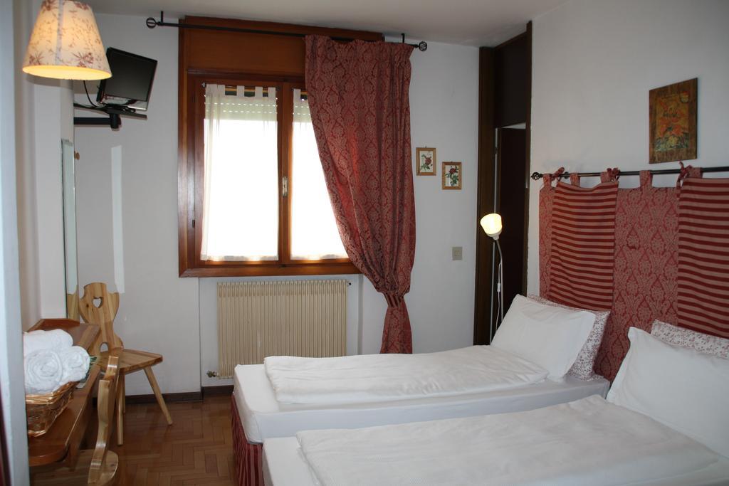 Hotel La Caminatha Val di Zoldo Habitación foto